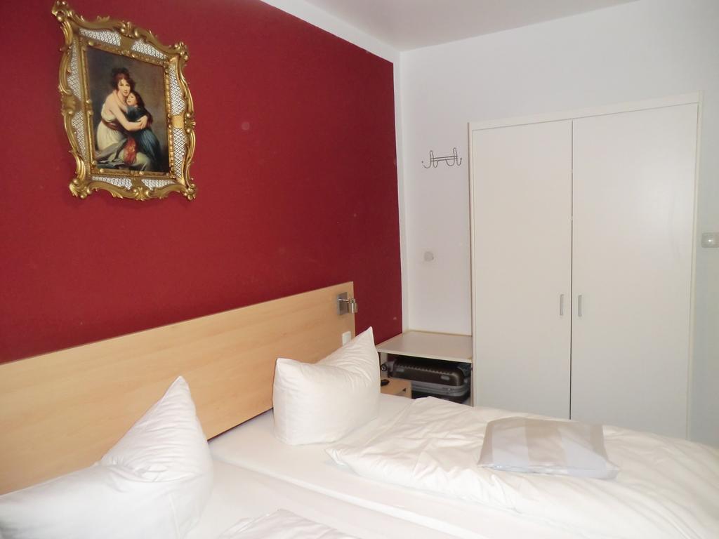 Haydn Guest house 2*