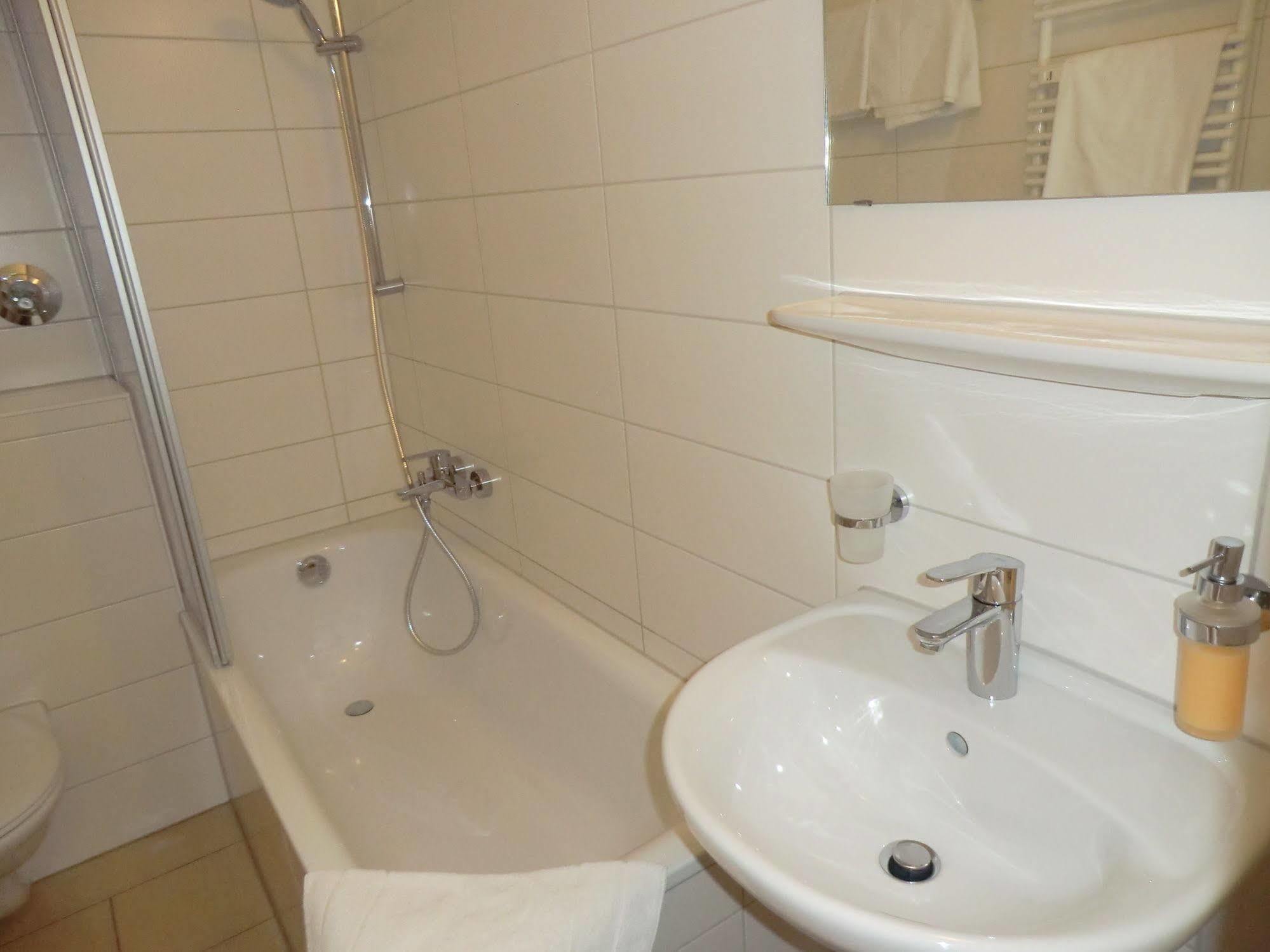 Guest house Haydn 2*